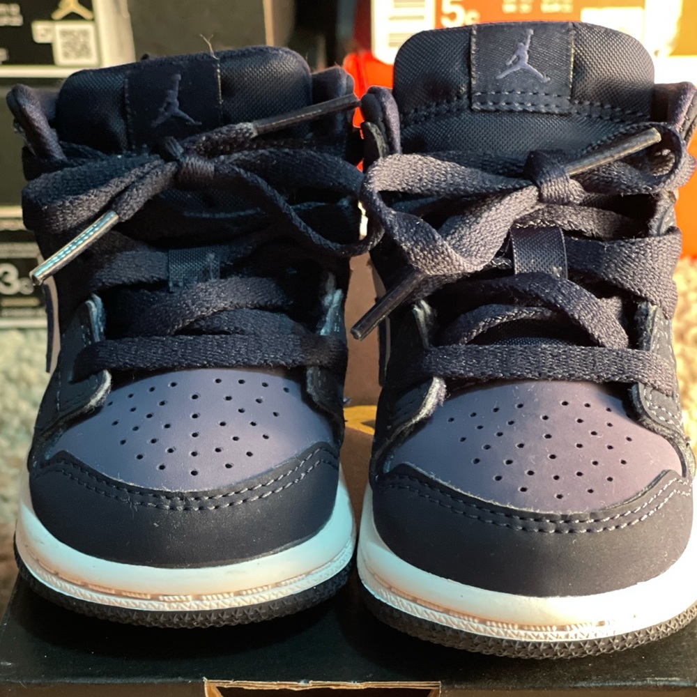 Mid Jordan 1